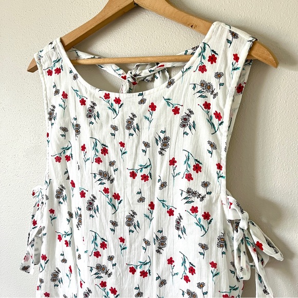 NWOT Asos White Floral Mini Prairie Dress w/ Open Back, Side Bow Ties, & Gathers - Picture 6 of 16